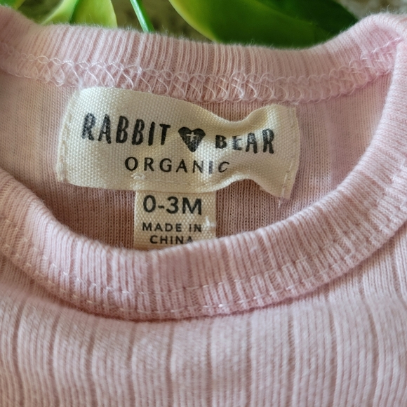 Baby Girl Pink Ribbed Bow Onesie (0-3 Months) - Picture 4 of 4